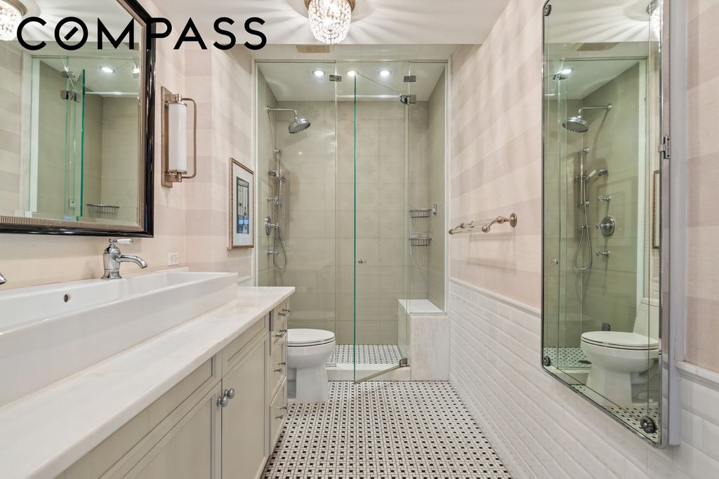 687 Greenwich Street, Unit TH6 photo 10