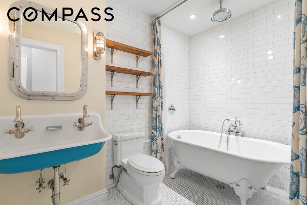 687 Greenwich Street, Unit TH6 photo 14