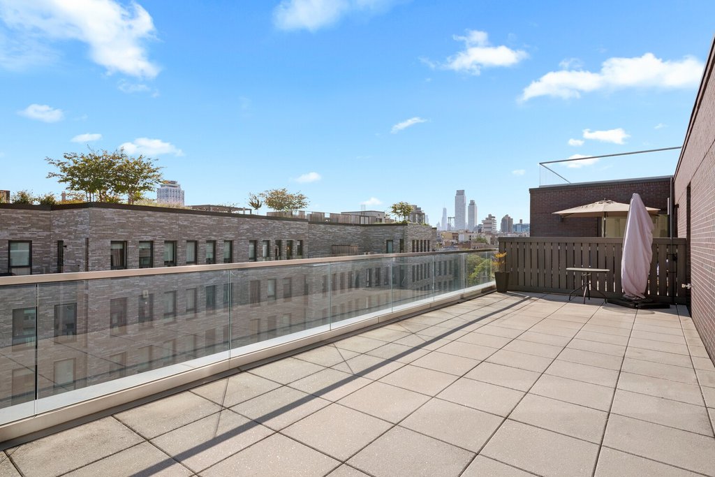 123 Hope Street, Unit 7J