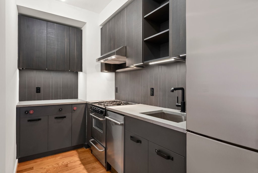 54 Noll Street, Unit 311 photo 5