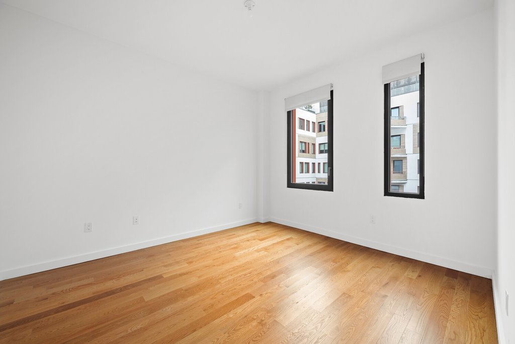 54 Noll Street, Unit 770 photo 4