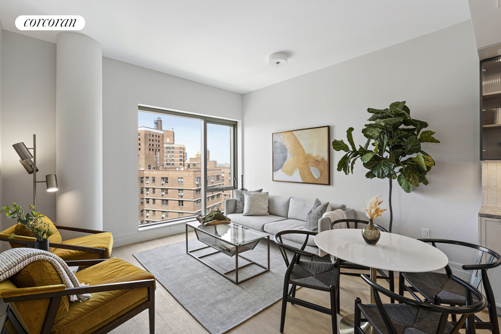 222 East Broadway, Unit 4C photo 4