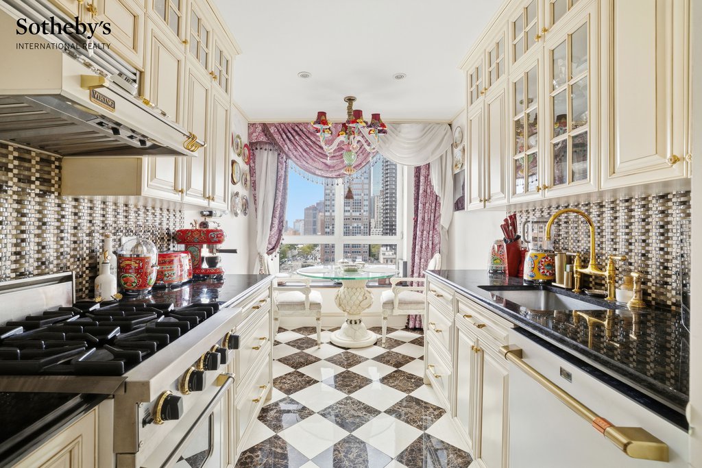 351 East 51st Street, Unit 11C photo 3