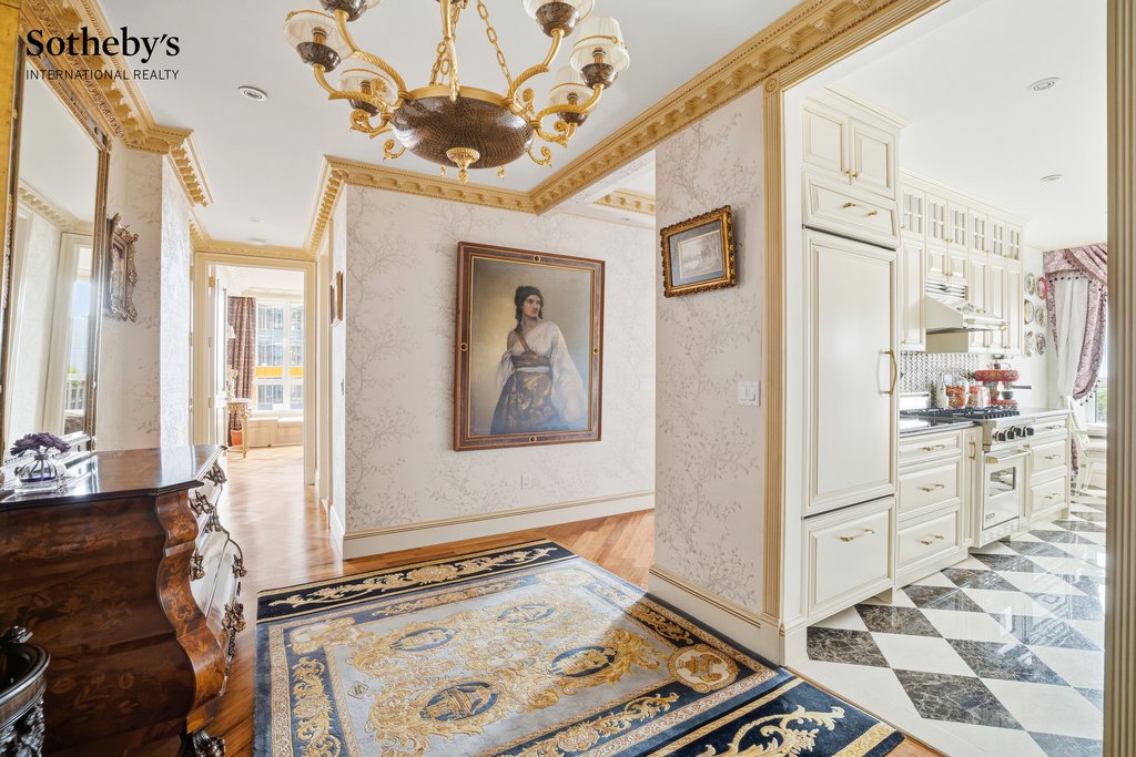 351 East 51st Street, Unit 11C photo 5