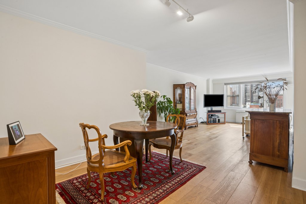 400 East 77th Street, Unit 11F