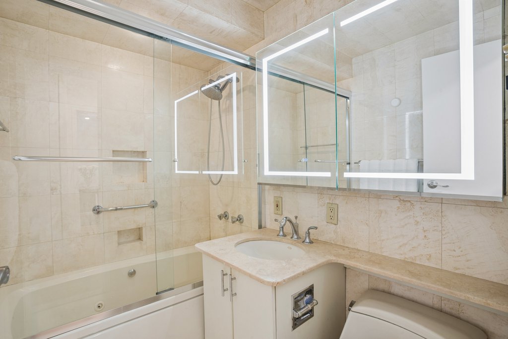 400 East 77th Street, Unit 11F photo 4
