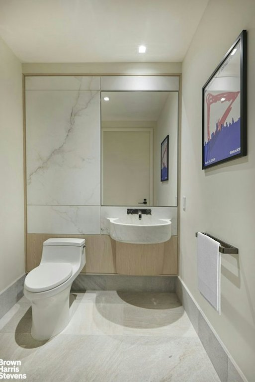 77 Greenwich Street, Unit 15B photo 10