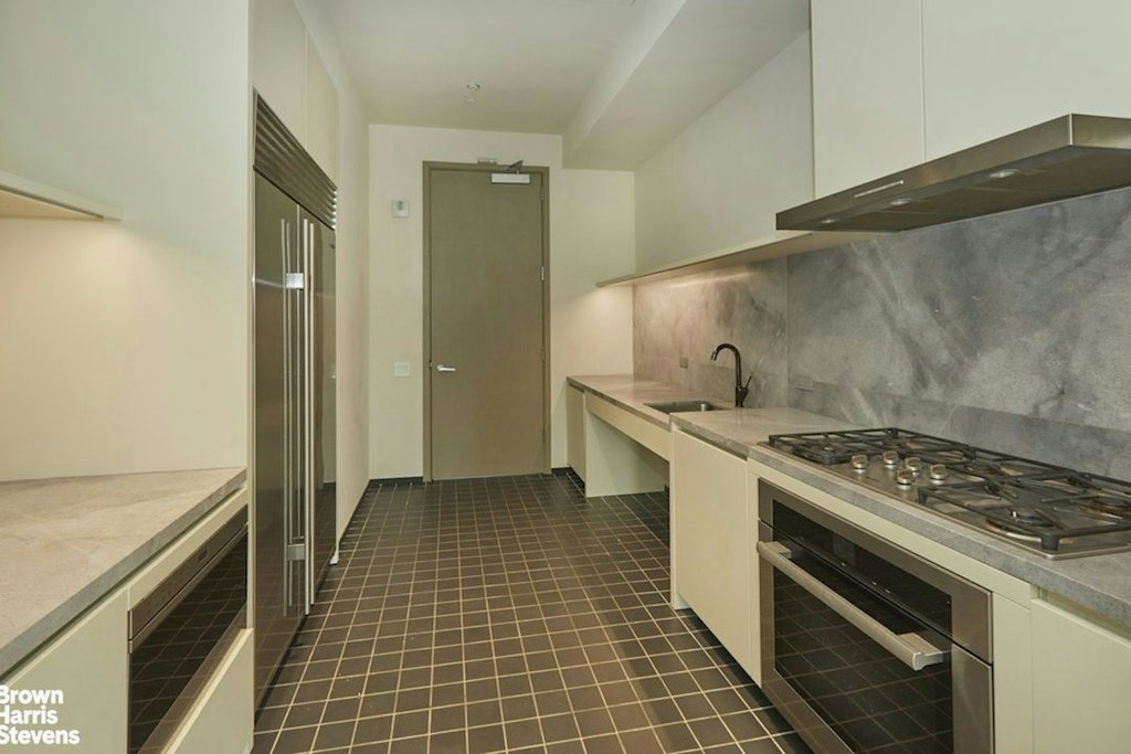 77 Greenwich Street, Unit 15B photo 25