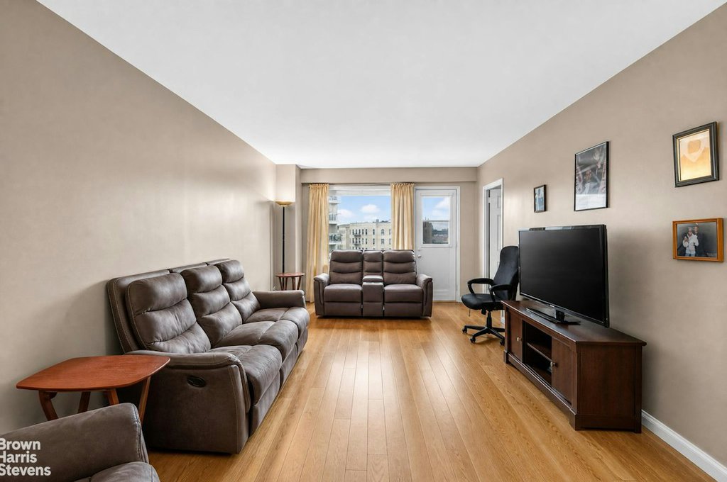 1020 Grand Concourse, Unit 10V photo 4