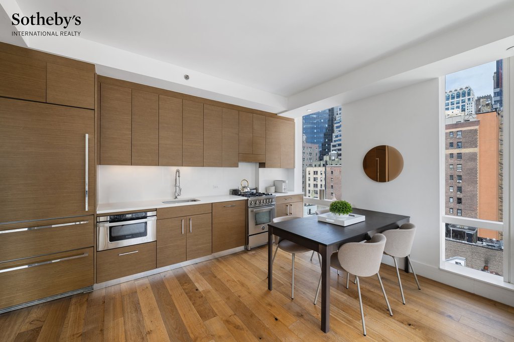 325 Lexington Avenue, Unit 11D photo 3