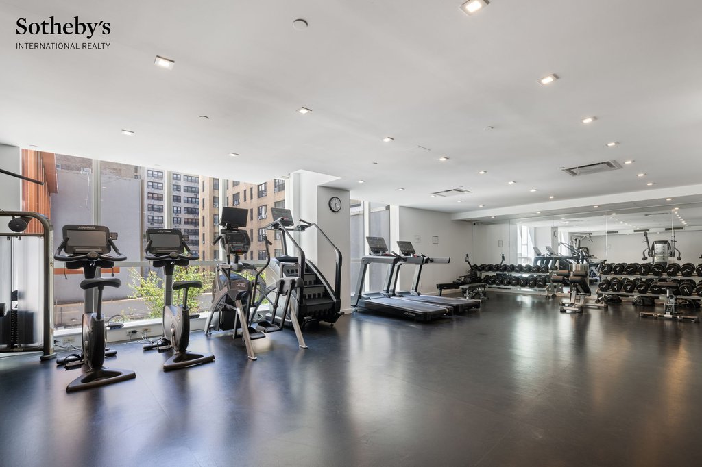 325 Lexington Avenue, Unit 11D photo 12