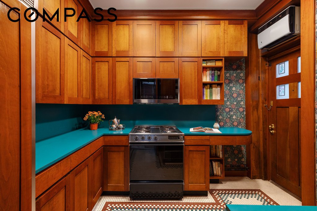 34 Gramercy Park East, Unit 8C photo 7