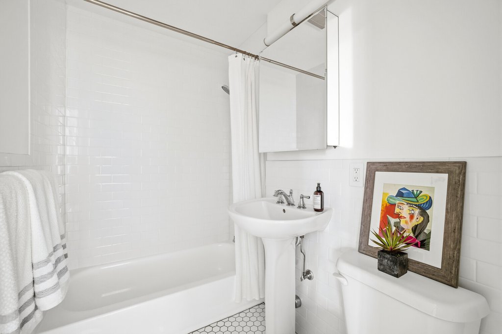 55 East 65th Street, Unit 2A photo 7