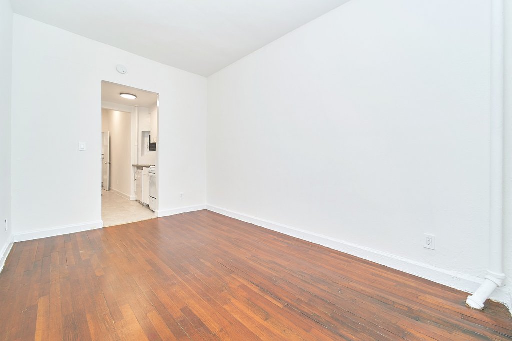 353 West 44th Street, Unit 2CC photo 4