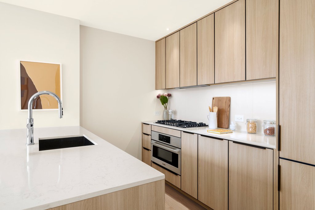 280 West 24th Street, Unit 5J photo 2