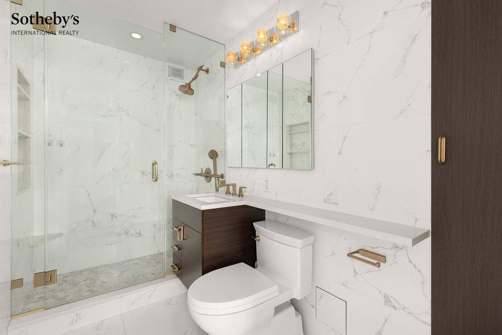 201 East 36th Street, Unit 16B photo 7