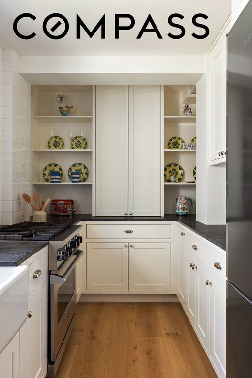 11 Fifth Avenue, Unit 10C photo 5