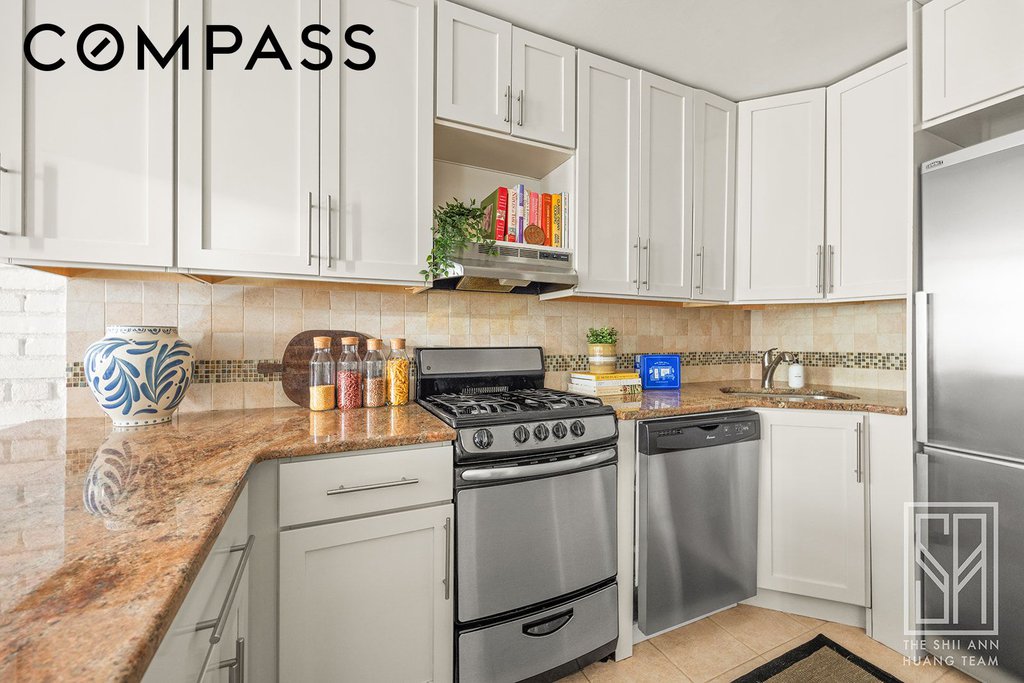 430 East 77th Street, Unit 4A photo 6