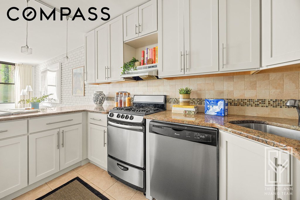 430 East 77th Street, Unit 4A photo 7