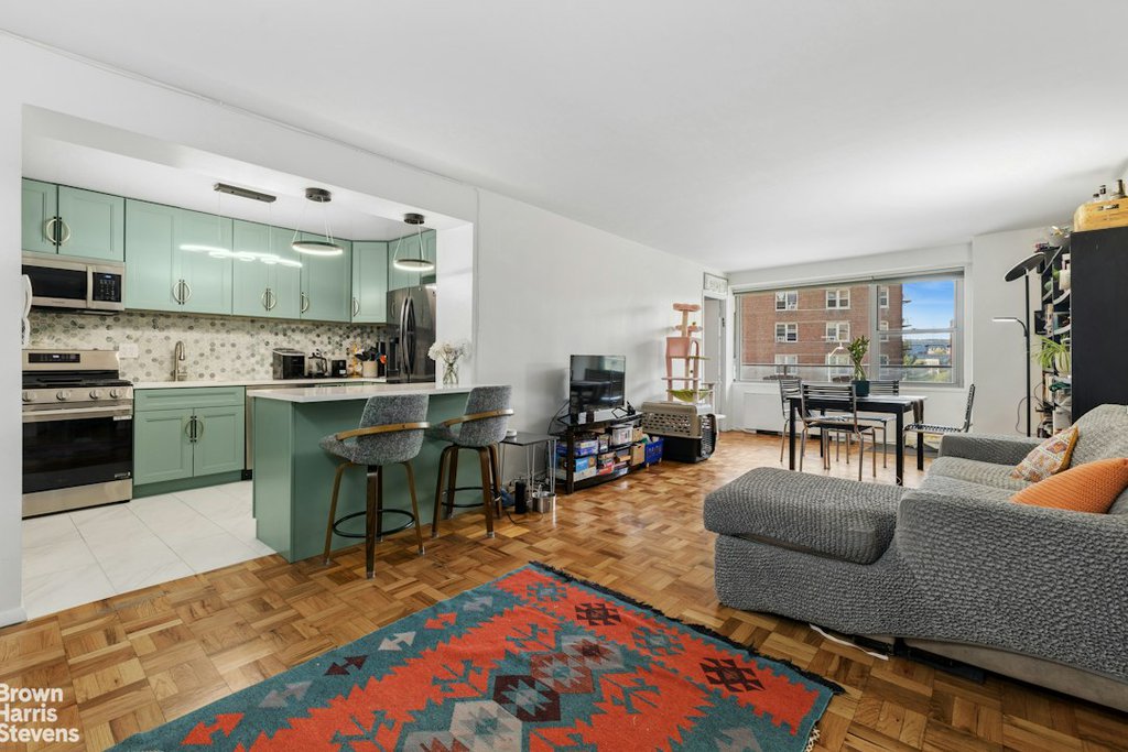 2500 Johnson avenue, Unit 4K