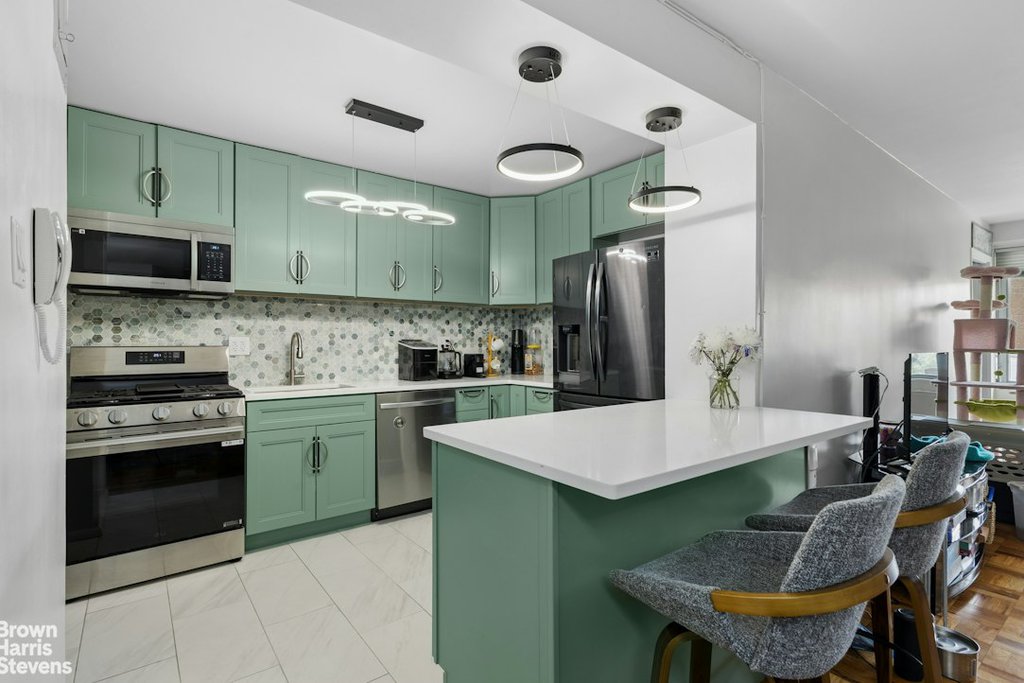 2500 Johnson avenue, Unit 4K photo 3
