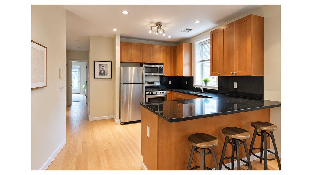 82 Sterling Place, Unit 4 photo 4