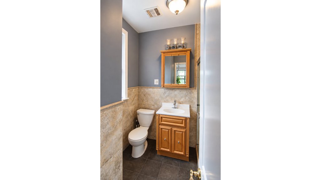 82 Sterling Place, Unit 4 photo 8