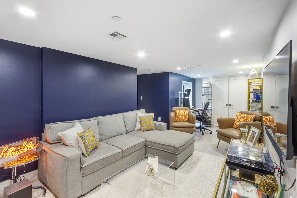 573 Gates Avenue, Unit 1R