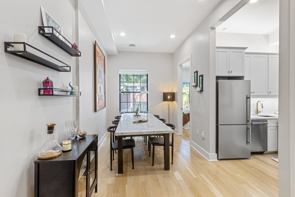 573 Gates Avenue, Unit 1R photo 3