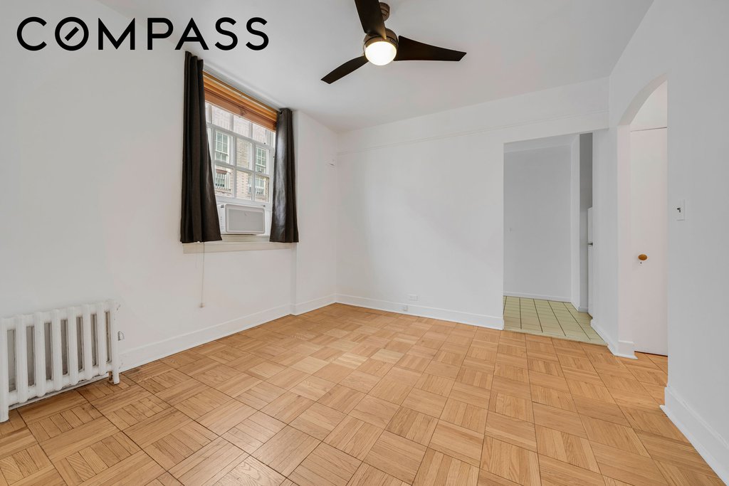 509 East 77th Street, Unit 5G photo 4