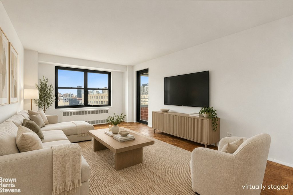 385 Grand Street, Unit L1108