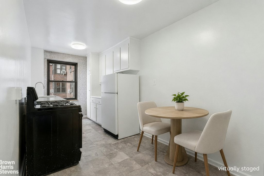 385 Grand Street, Unit L1108 photo 9