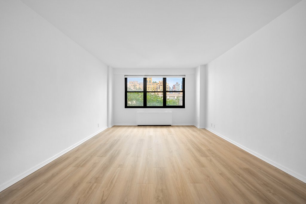 315 East 65th Street, Unit APT8K photo 6