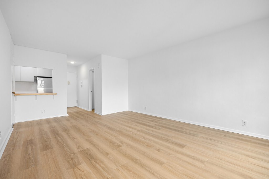 315 East 65th Street, Unit APT8K photo 8