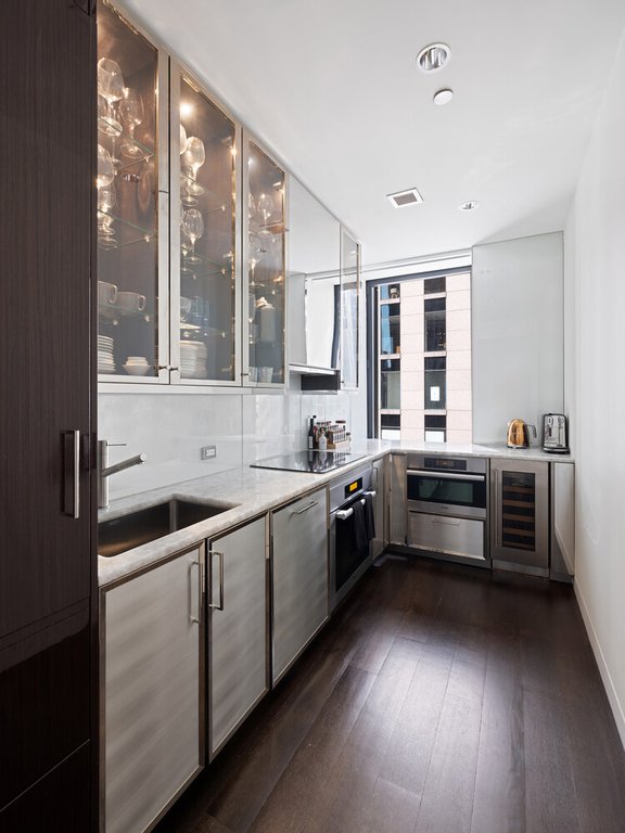 20 West 53rd Street, Unit 20C photo 3