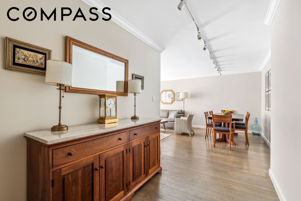 174 East 74th Street, Unit 3D photo 4