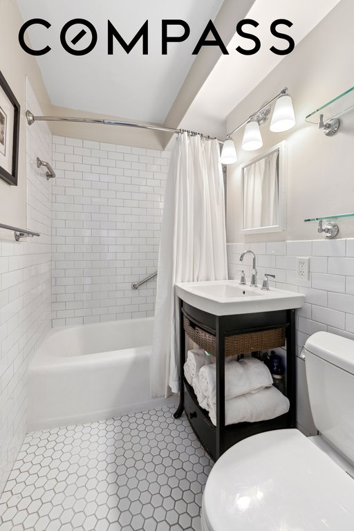174 East 74th Street, Unit 3D photo 7