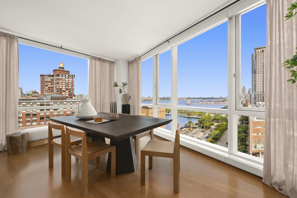 200 Chambers Street, Unit 15C photo 2