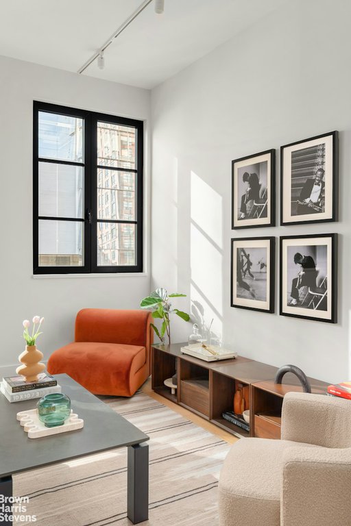 517 West 29th Street, Unit 8E photo 2