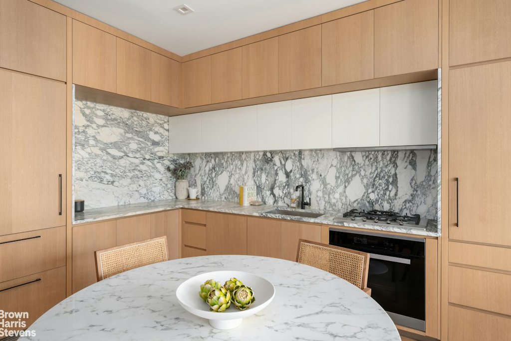 517 West 29th Street, Unit 8E photo 4