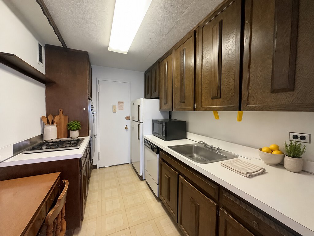3333 Henry Hudson Parkway West, Unit 8L photo 4