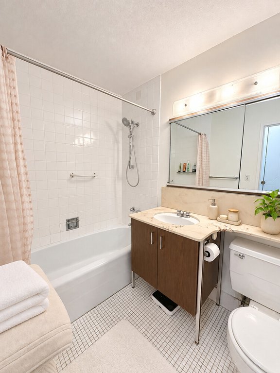 3333 Henry Hudson Parkway West, Unit 8L photo 8