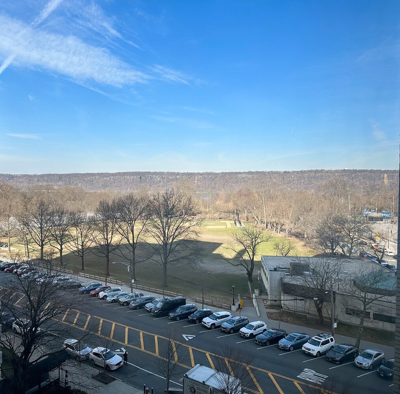 3333 Henry Hudson Parkway West, Unit 8L photo 9