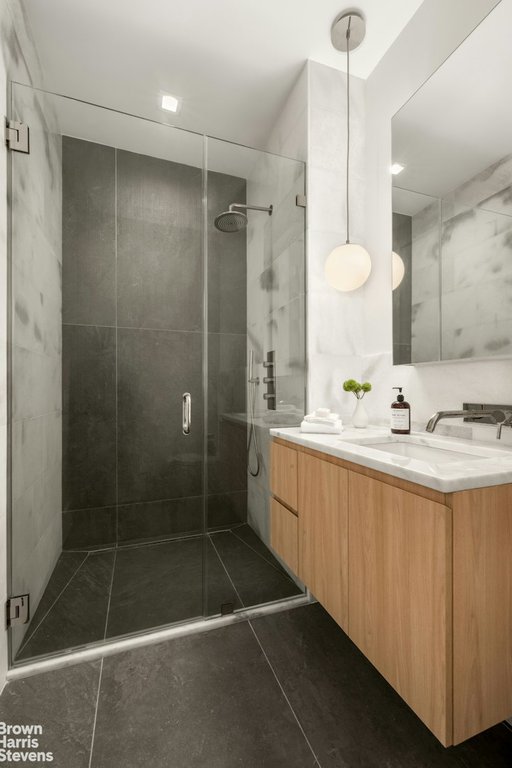 517 West 29th Street, Unit 6H photo 8