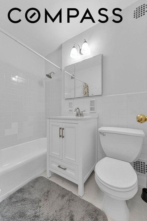 5700 Arlington Avenue, Unit 10D photo 6