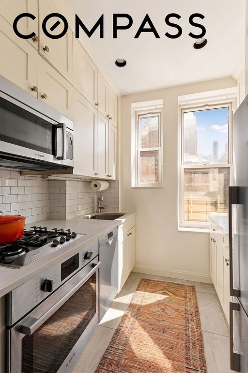 161 Henry Street, Unit 7A photo 2