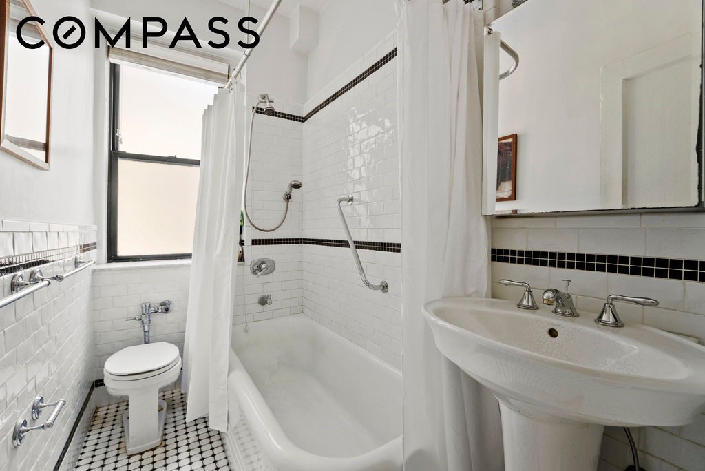 205 West 54th Street, Unit 5F photo 5