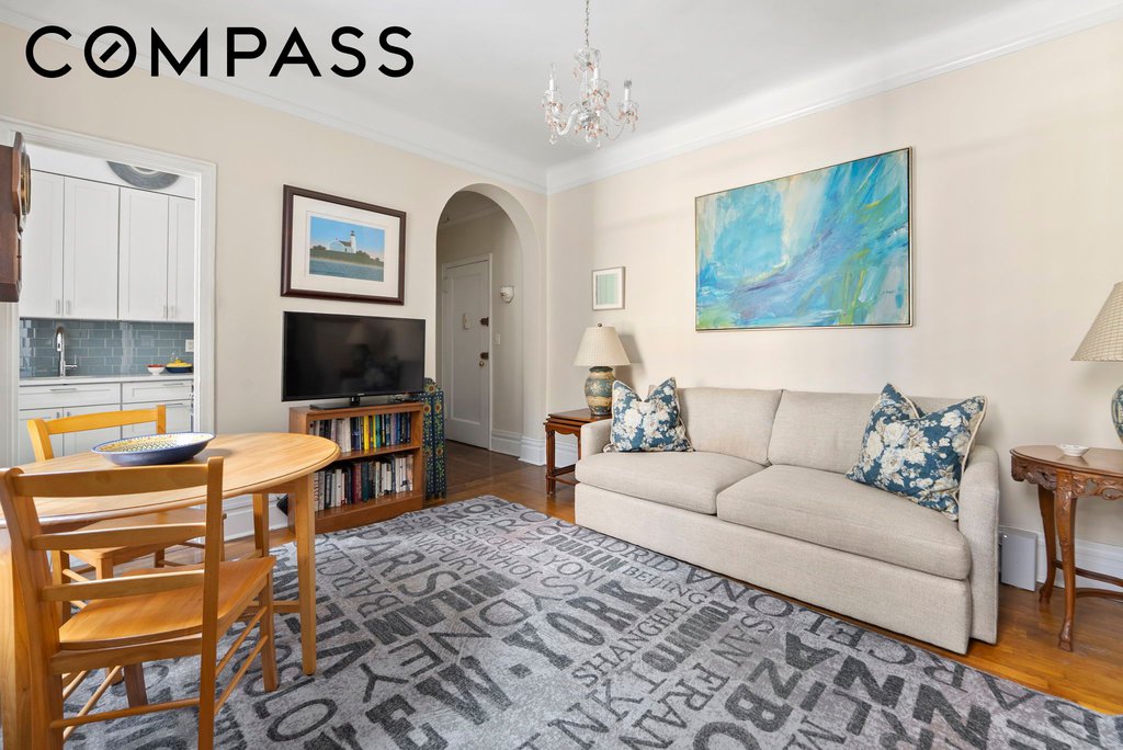 205 West 54th Street, Unit 5F photo 7