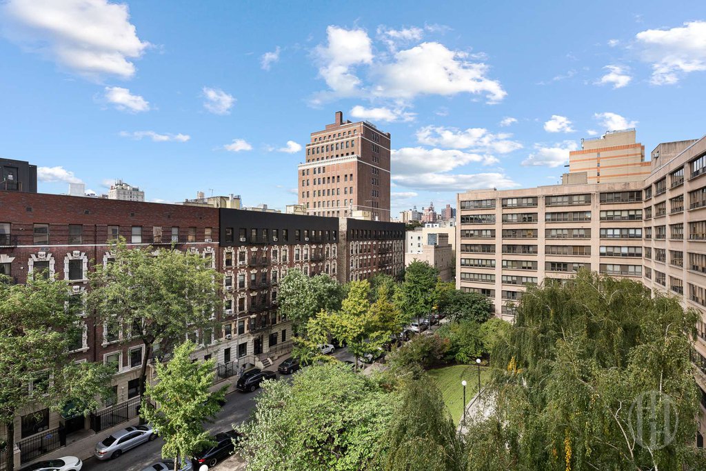300 West 110th Street, Unit 6H photo 9
