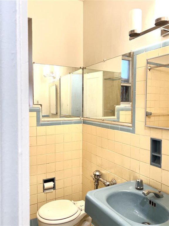 61-41 Saunders Street, Unit A40 photo 5
